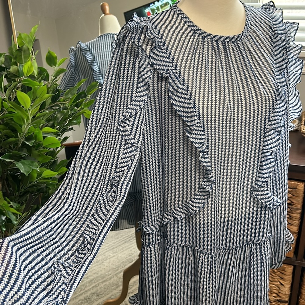 BCBG MAX AZRIA Dress - Picture 5 of 11